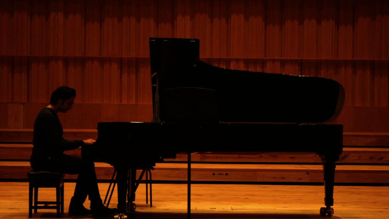 suonare il pianoforte suonare il pianoforte