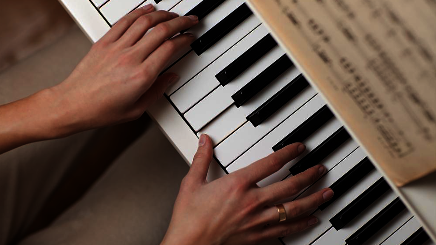 suonare il pianoforte suonare il pianoforte